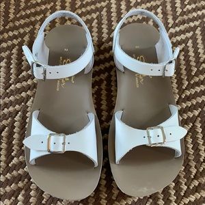 Kids saltwater sandals
